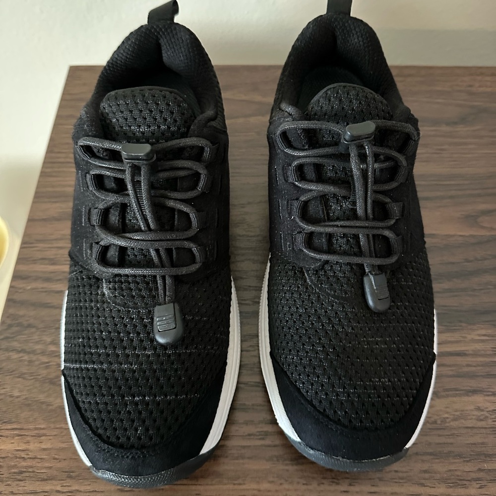 OrthoFeet No-Tie Running Women’s shoes 8.5B